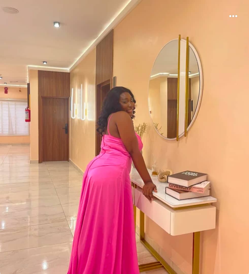 Founder - Luxurious Divy Collection